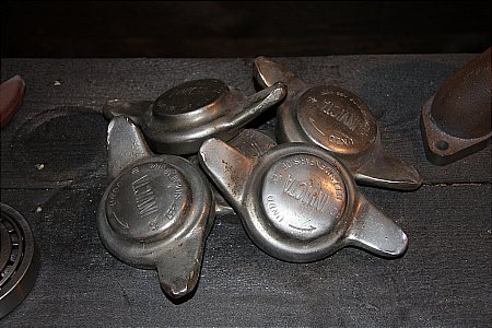 INVICTA WHEEL SPINNERS. - click to enlarge